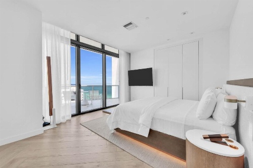 W South Beach image 14
